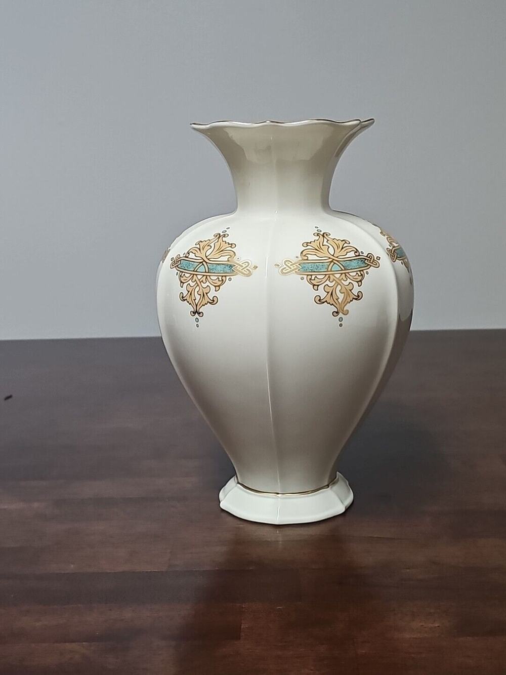 Lenox USA Porcelain Catalan Collection 9 3/4" Vase Green Bands Tan Gold Scrolls